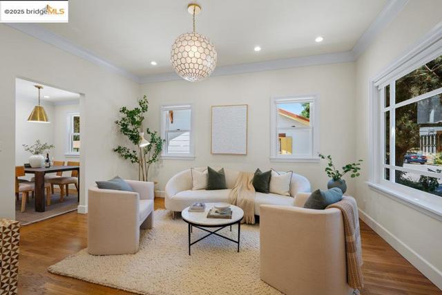 1420 Stannage Ave, Berkeley CA: https://media.crmls.org/mediaz/6424761b-7471-423f-8abd-deb096ae4c87.jpg