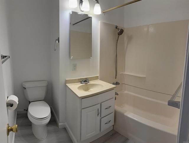 Detail Gallery Image 10 of 19 For 3850 Martha Street, San Diego,  CA 92117 - 3 Beds | 2 Baths