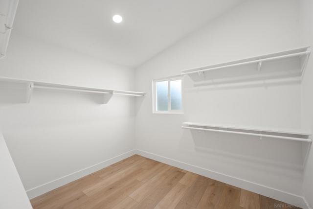 4334 Valle Dr., La Mesa CA: https://media.crmls.org/mediaz/64254345-6fcb-40b2-82e0-136dbf78c112.jpg