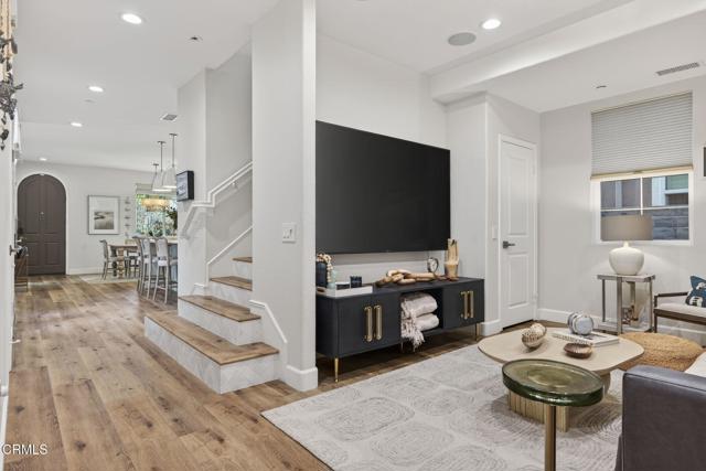 Detail Gallery Image 14 of 59 For 4045 Harbour Island Ln, Oxnard,  CA 93035 - 5 Beds | 3 Baths