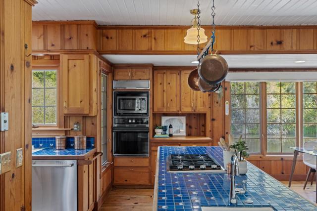 495 Larsen Road, Aptos CA: https://media.crmls.org/mediaz/64265a9a-a829-430c-8ad7-3e50c4dabc82.jpg
