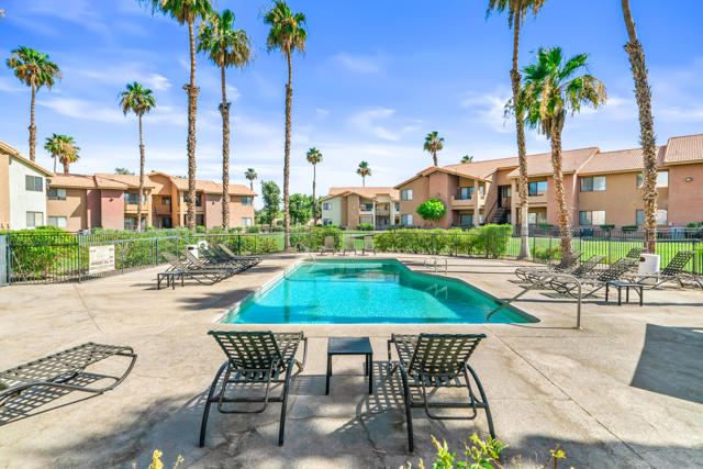 78650 Avenue 42, Bermuda Dunes CA: https://media.crmls.org/mediaz/6426ee51-d430-49f0-8a13-a98cba585436.jpg