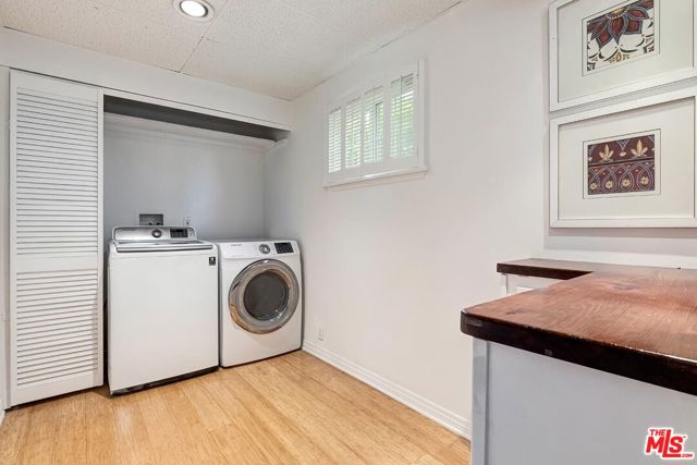 11205 Huntley Place, Culver City CA: https://media.crmls.org/mediaz/64271cee-0c83-4cfc-87f7-68a3c2526d0e.jpg