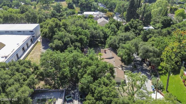 22950 Humming Bird Way, Calabasas CA: https://media.crmls.org/mediaz/6428519a-8163-4c7a-b349-1a58e9a73be0.jpg