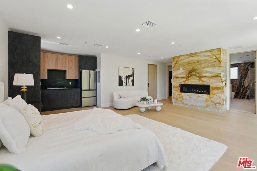 4906 Van Noord AvenueSherman Oaks image #32