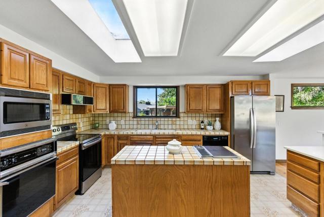 3033 Stevenson Drive, Pebble Beach CA: https://media.crmls.org/mediaz/6429242b-df2d-4d86-b22e-9598c053f387.jpg