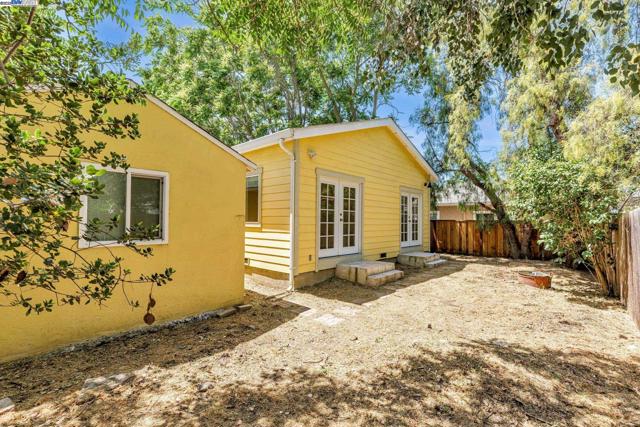 2056 Elm St, Livermore CA: https://media.crmls.org/mediaz/6429707c-9d9a-4517-ba52-82af697c20fb.jpg