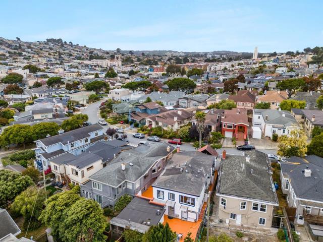 52 Eastwood Drive, San Francisco CA: https://media.crmls.org/mediaz/64297e62-b46b-4a83-a60d-8c7be301e49d.jpg