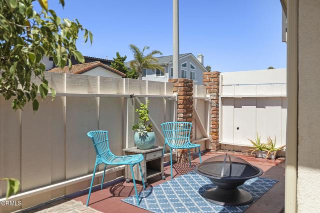 4907 Island View Street, Oxnard CA: https://media.crmls.org/mediaz/642988ec-b1a5-4599-9166-0c0ca4e4a396.jpg