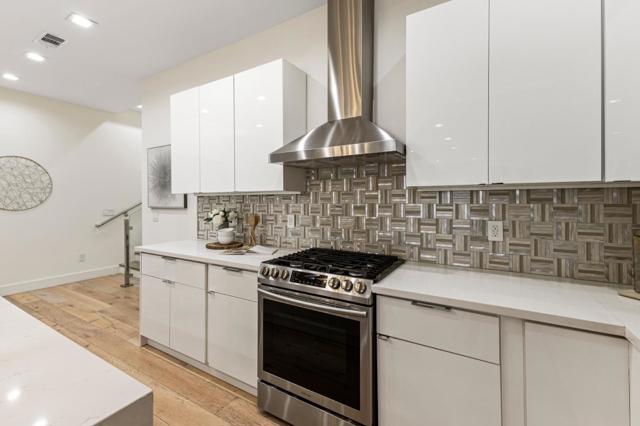 6423 California Street, San Francisco CA: https://media.crmls.org/mediaz/642a527d-8537-40de-9c70-8f926a92f8fc.jpg
