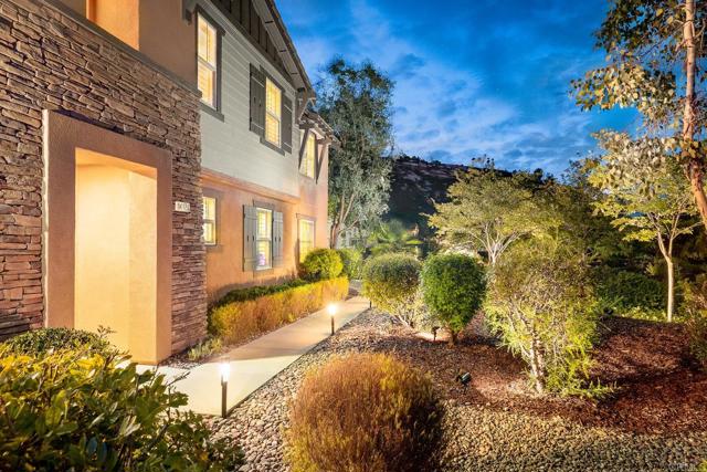 Detail Gallery Image 4 of 52 For 14128 Winged Foot Cir, Valley Center,  CA 92082 - 5 Beds | 4/1 Baths