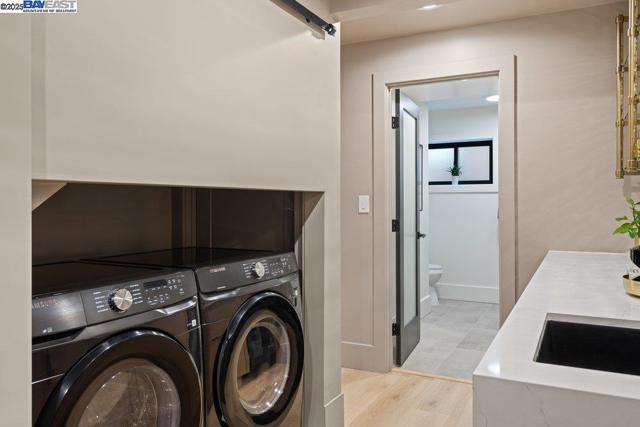 833 Polk St, Albany CA: https://media.crmls.org/mediaz/642bdfd7-4612-4dae-8a5c-dbe53f8a07a6.jpg