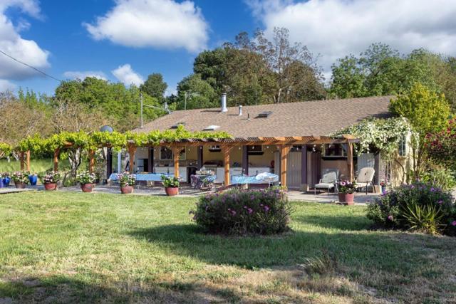 79547958 Lovers Lane, Hollister CA: https://media.crmls.org/mediaz/642c197c-ed08-485a-b8be-81d181de551f.jpg
