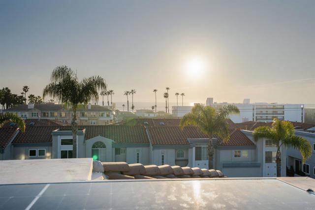 812 N Cleveland Street, Oceanside CA: https://media.crmls.org/mediaz/642ca68e-bb97-42c5-b7a7-c5457fda7960.jpg