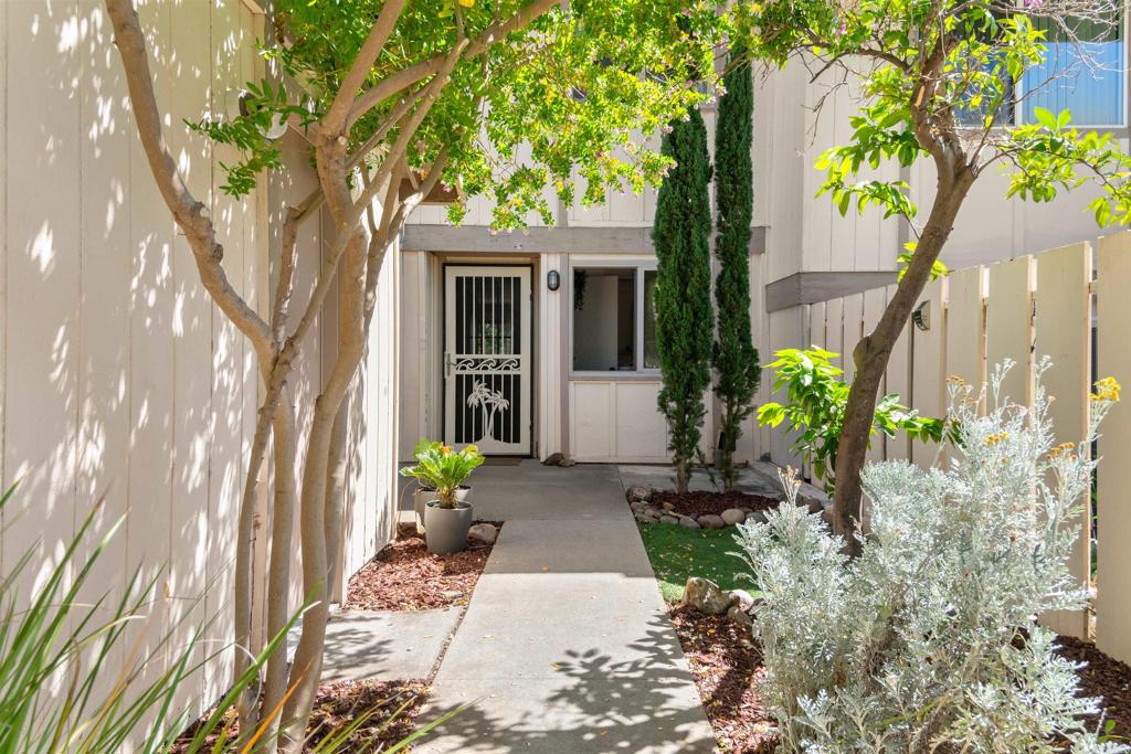 11288 Poblado Road - photo 4