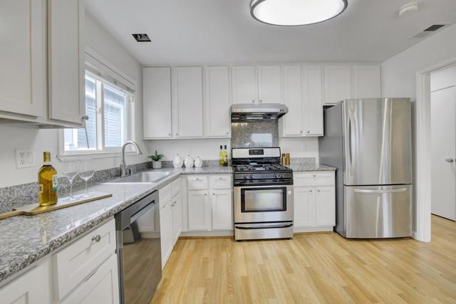39 Morton Drive, Daly City CA: https://media.crmls.org/mediaz/642df1cf-7370-487a-8d9f-1f4ccb72f2ea.jpg