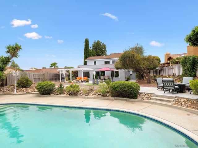 14813 Morningside Dr, Poway CA: https://media.crmls.org/mediaz/642e25a6-f325-43d1-9440-b88dd604462f.jpg