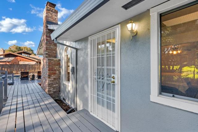 120 Marks Drive, Hollister CA: https://media.crmls.org/mediaz/642e860e-10ff-443e-a94f-04866f7a0e22.jpg