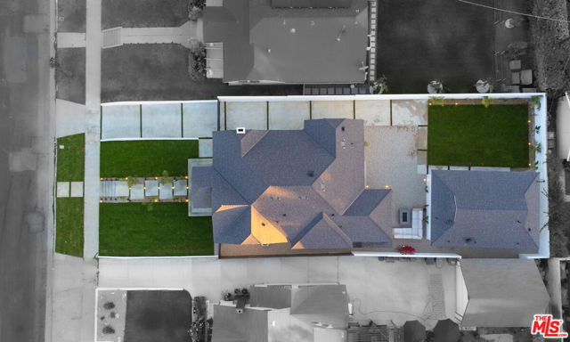 5325 S Victoria Avenue, Los Angeles CA: https://media.crmls.org/mediaz/642f5edb-d2c4-4152-bedf-7e27e4025719.jpg