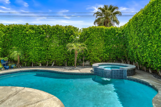 46030 Ocotillo Drive, Palm Desert CA: https://media.crmls.org/mediaz/642f7d01-5f30-4d67-b4eb-5e01b173eb48.jpg