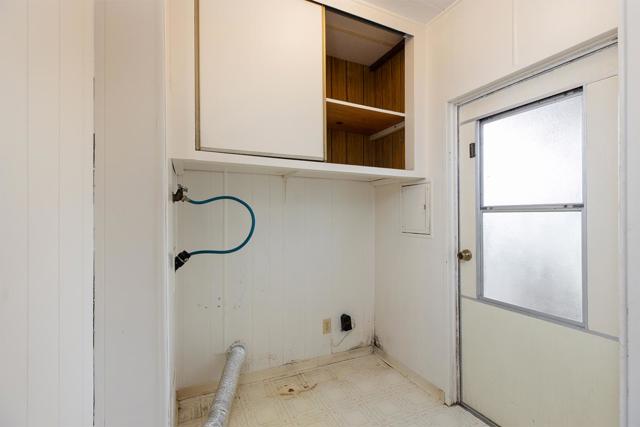 2395 Delaware Avenue, Santa Cruz CA: https://media.crmls.org/mediaz/643104cc-04dc-4652-82b9-359532d2f5f1.jpg
