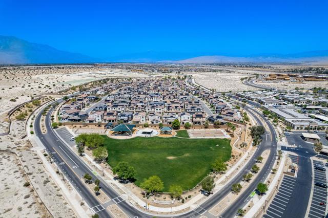 76333 Oxford Lane, Palm Desert, CA 92211