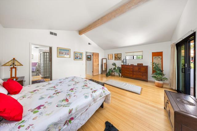 521 E Anapamu Street, Santa Barbara CA: https://media.crmls.org/mediaz/6431daef-3ef3-433c-a0cb-3356df1152c3.jpg