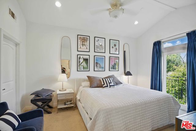 4541 Colfax Avenue, Studio City CA: https://media.crmls.org/mediaz/643272af-cfaf-456d-b660-60379d3fa35e.jpg