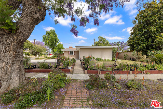 720 Maertin Lane, Fullerton CA: https://media.crmls.org/mediaz/64330f3e-6909-4ec6-858c-b196e71154f9.jpg