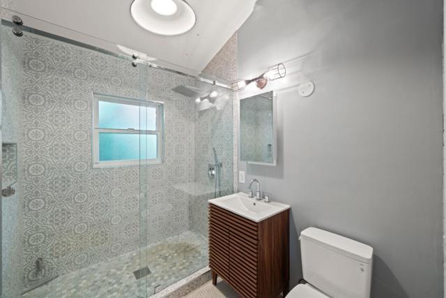 1353 Edgewood Road, Redwood City CA: https://media.crmls.org/mediaz/64334187-6be7-4bef-9cd2-30b1de113a70.jpg