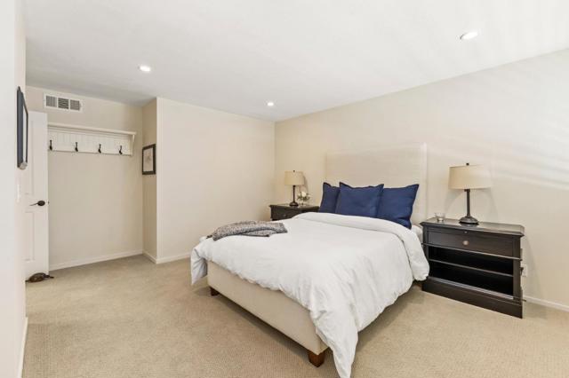1721 Stone Pine Lane, Menlo Park CA: https://media.crmls.org/mediaz/64335904-3614-40cd-86b1-fb85113a5190.jpg