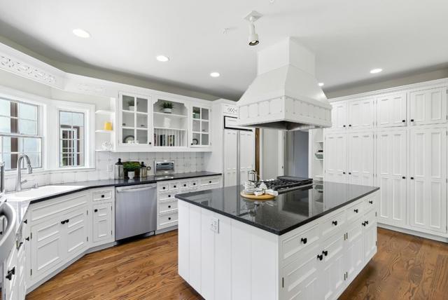 158 Oakdale Street, Redwood City CA: https://media.crmls.org/mediaz/6433b50c-fc45-403b-b08f-bd833a051b8c.jpg