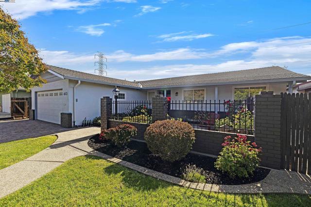 613 Joyce St, Livermore CA: https://media.crmls.org/mediaz/6434b9bd-8123-4956-9171-6802c93180e3.jpg