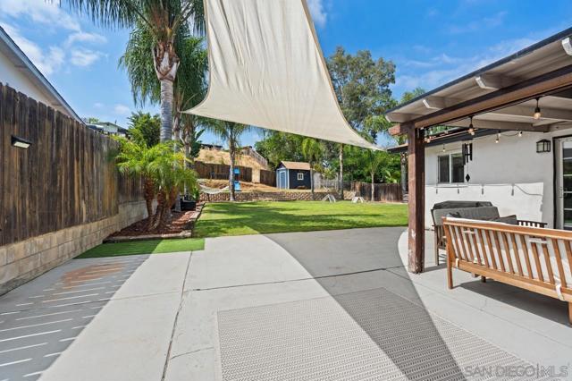 9126 Heatherdale St, Santee CA: https://media.crmls.org/mediaz/64354340-74c9-4491-846b-4aafee8b0c59.jpg