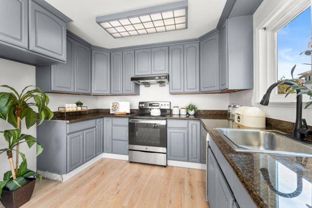 631 Spar Drive, Redwood City CA: https://media.crmls.org/mediaz/64354fab-00ef-4859-9da3-ea9a1b06f828.jpg