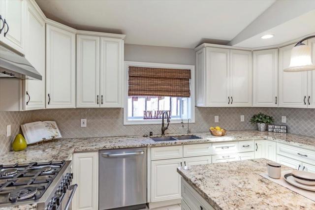 1703 Pasatiempo, San Jose CA: https://media.crmls.org/mediaz/6437656d-8118-4f54-9e13-80023a25d75a.jpg