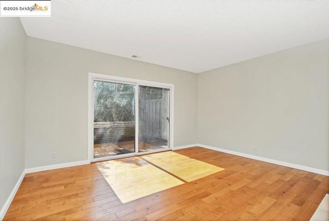 24159 Dover Ln, Hayward CA: https://media.crmls.org/mediaz/6437a408-bfa0-4009-b28d-1100a0fd64d2.jpg