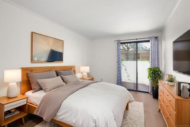 701 Kettner Blvd, San Diego CA: https://media.crmls.org/mediaz/643841d8-7a28-4c78-9ea0-a611421c7668.jpg