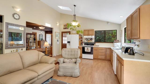 526 Lower Locksley Road, Boulder Creek CA: https://media.crmls.org/mediaz/64384b00-d893-4108-a3e1-fae6c5c72bc8.jpg
