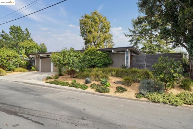5345 Crown Ct, Castro Valley CA: https://media.crmls.org/mediaz/6438adf5-595b-46fa-b9ba-8054065c6350.jpg