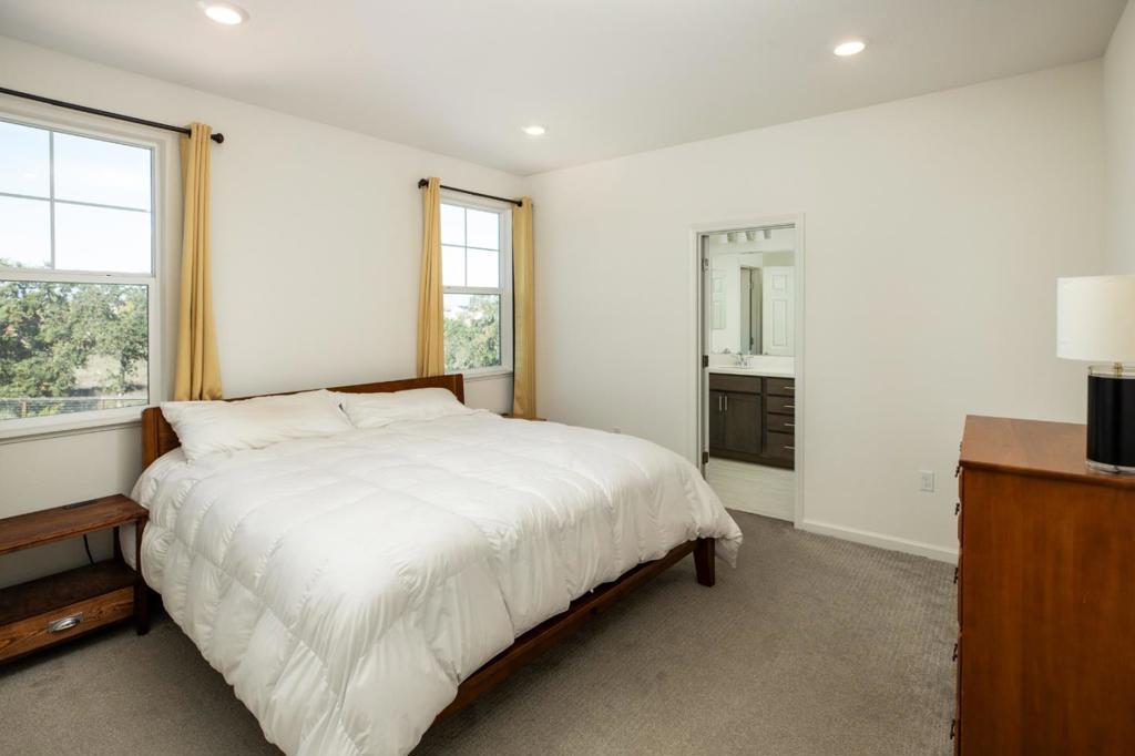 6439748E E21F 46F9 Abe6 7Ada18D561E4 7021 Vintner Court, Gilroy, Ca 95020 &Lt;Span Style='BackgroundColor:transparent;Padding:0Px;'&Gt; &Lt;Small&Gt; &Lt;I&Gt; &Lt;/I&Gt; &Lt;/Small&Gt;&Lt;/Span&Gt;