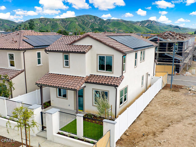 111 Yellow Birch Lane, Piru CA: https://media.crmls.org/mediaz/6439960f-927d-4047-876c-fc94b1d7c92e.jpg