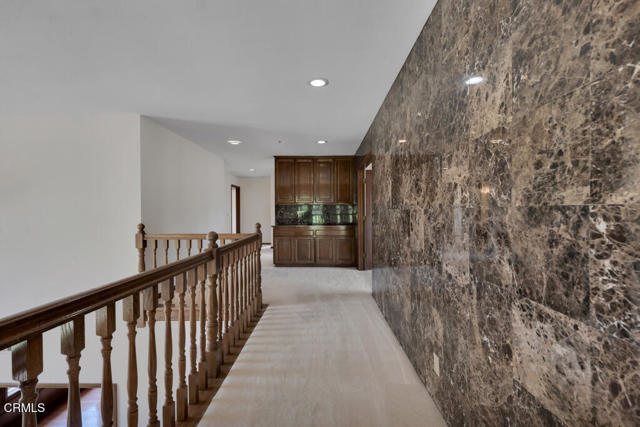 11395 Highridge Court, Camarillo CA: https://media.crmls.org/mediaz/6439ee9b-60bb-408b-8a7e-ae1fd7595e88.jpg