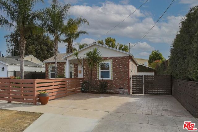 Image 3 for 10740 Charnock Rd, Los Angeles, CA 90034