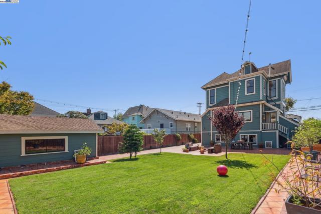 Image 45 of 52 For 2061 Buena Vista Ave.