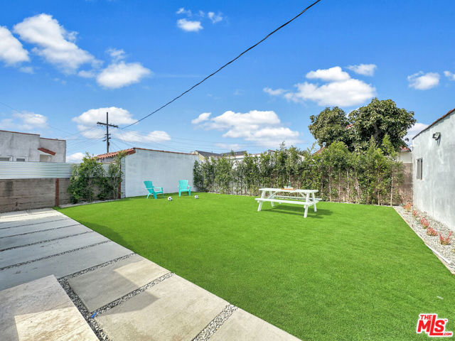1037 W 83rd Street, Los Angeles CA: https://media.crmls.org/mediaz/643b4a78-cb26-420f-9cee-65276c4e4eee.jpg