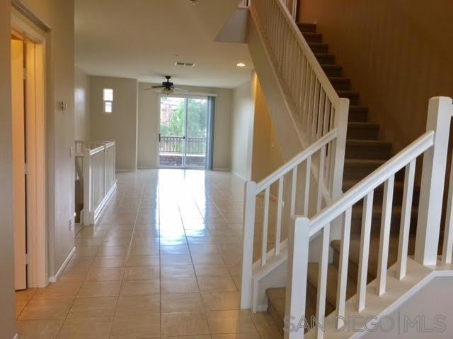 1386 Dandelion Way, San Marcos CA: https://media.crmls.org/mediaz/643b6643-9646-447a-b7ca-91c3296e0101.jpg