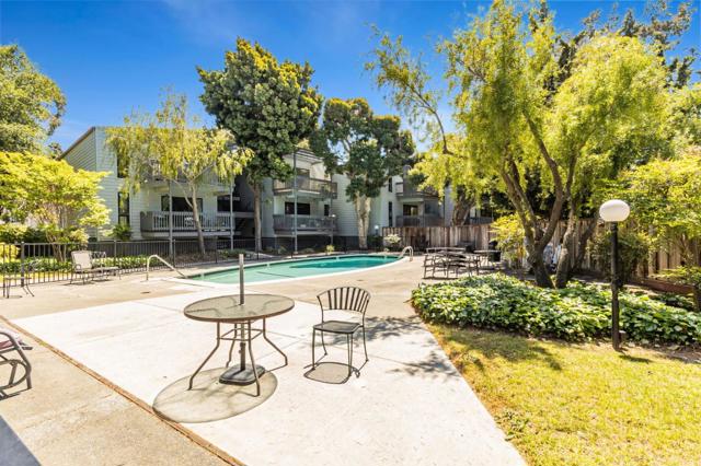 4175 George Avenue, San Mateo CA: https://media.crmls.org/mediaz/643b9345-4a2c-4e58-8907-4db089d48bf1.jpg