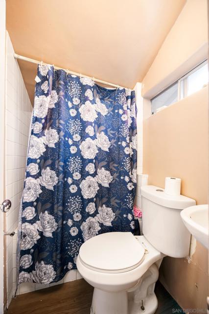 Image 14 of 32 For 3833 42nd St