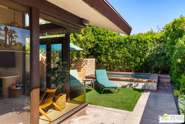 555 W Arenas Road #6, Palm Springs, CA 92262